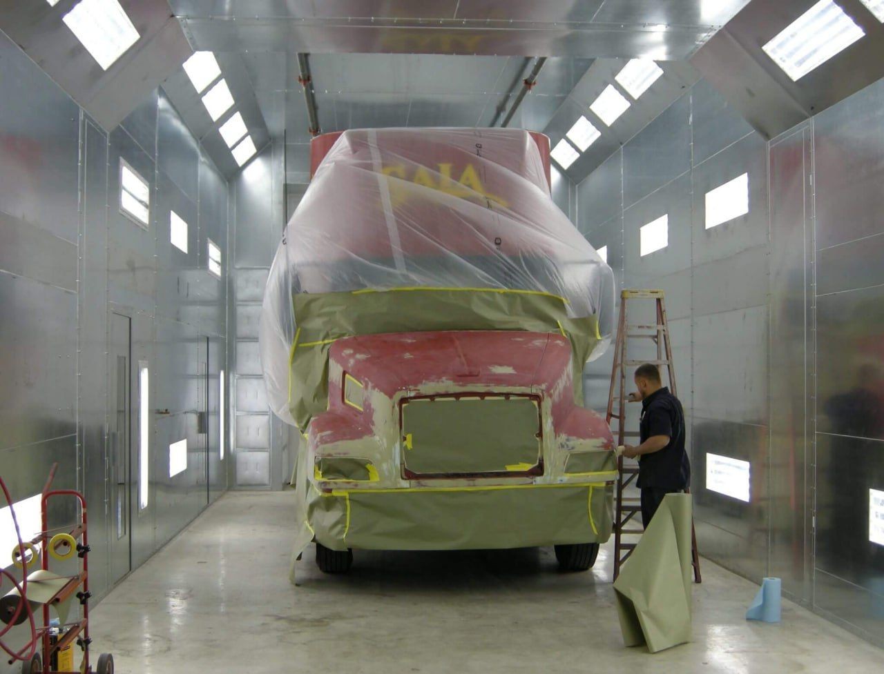 Heavy Duty Auto Body Shop